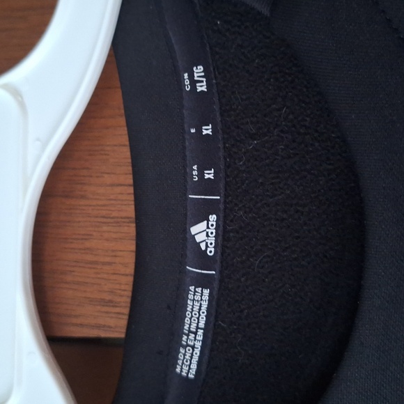 LA Kings Hockey Adidas pullover - Picture 5 of 5